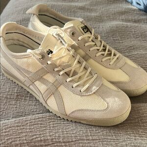 Onitsuka Tiger size 40.5 cream shoes